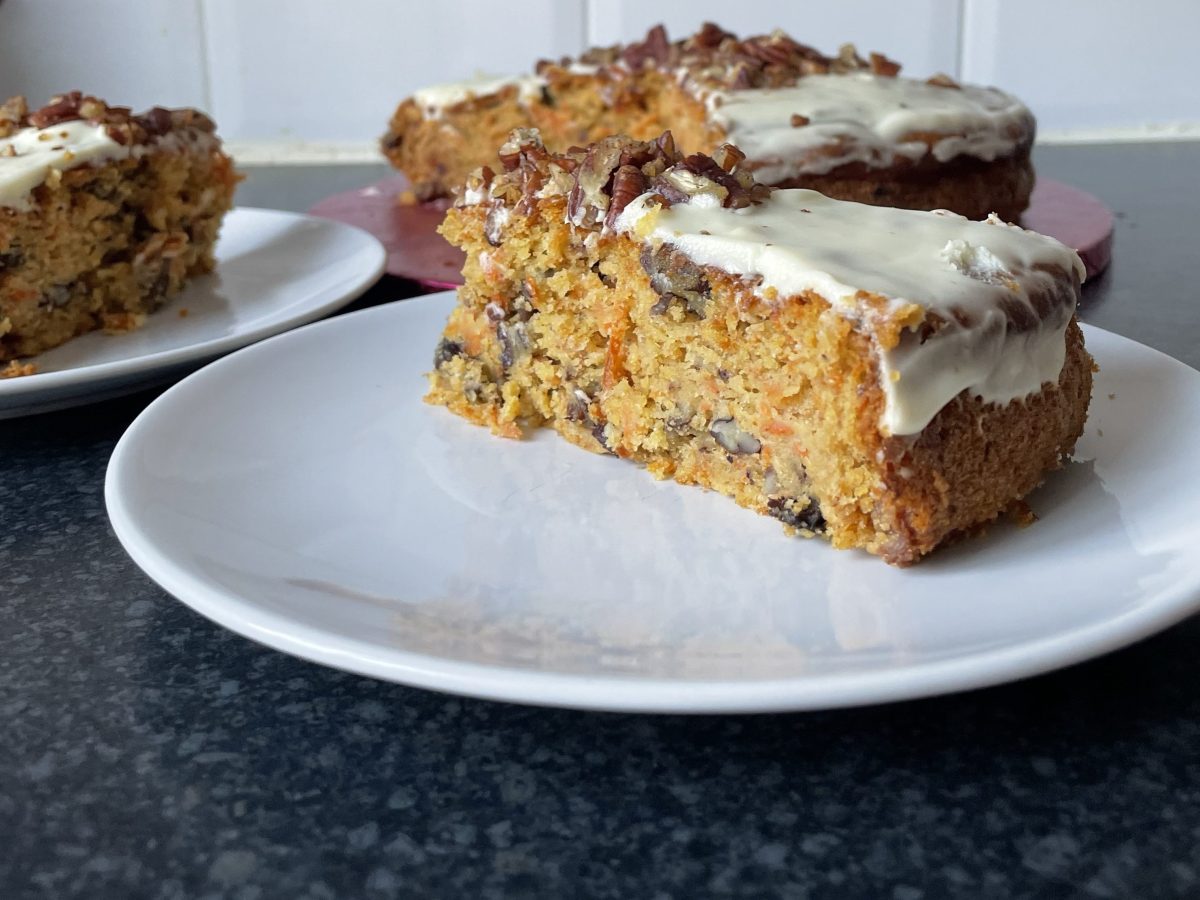 Carrot Cake & Vanilla Frosting&nbsp;(v)