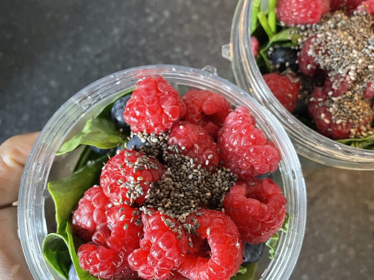 Green Detox Juice (with raspberries & chia&nbsp;seeds)