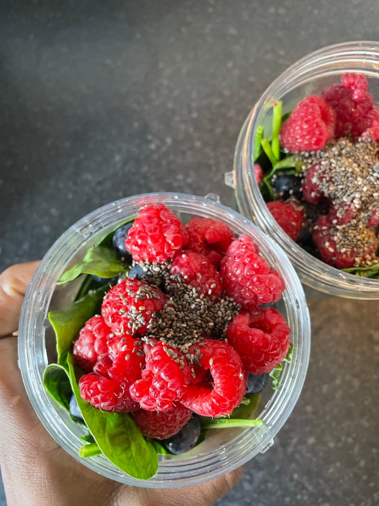 carrot juice with ginger, orange and parsley Green juice smoothie by dailydelishdishes. Green Smoothie ingredients including spinach, kale, raspberries, chia seeds and coconut water